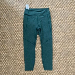 NWT Outdoor Voices Warmup 3/4 Leggings